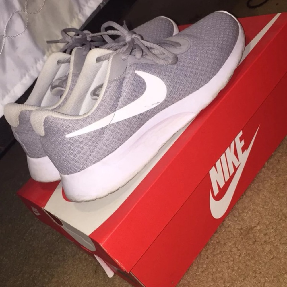 Women’s Nike shoes